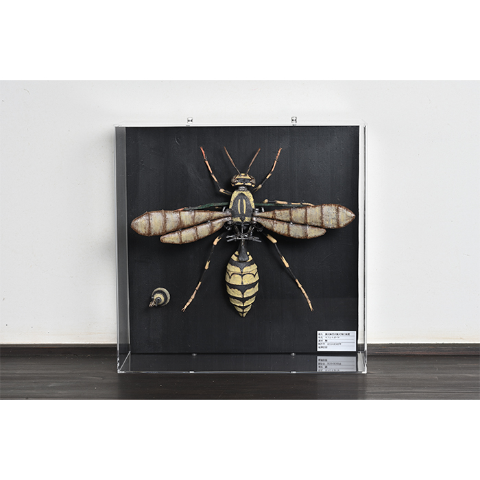 脚長蜂型再製式飛行装置